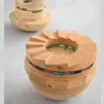 Holz-Glas-Skulpturen von Friederike Schleeh